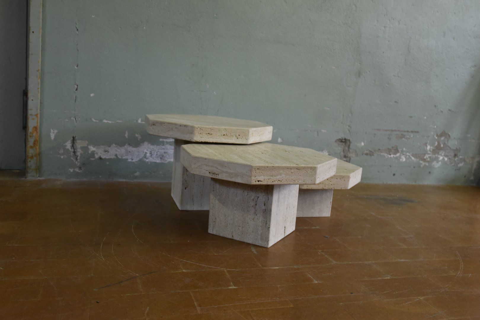 Tavoli: Designer Couchtische aus Travertin – Usato da Lichtensteig venduto da UsedIN 1