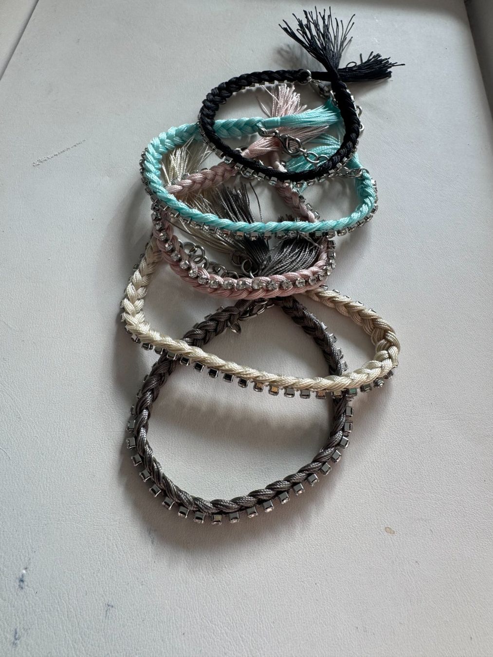 Armbänder & -reifen: NEU -  Textil Armbandset mit Kristallen - 5er Set – Gebraucht aus Maienfeld von Fashion_2009 2