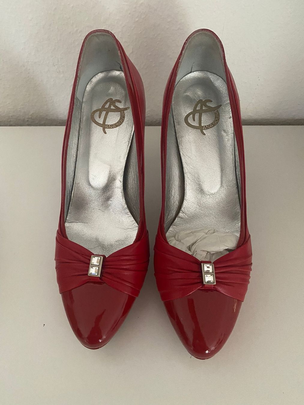 Scarpe da donna: Ana Sousa red Pumps – Nuovo (secondo la descrizione) da Zürich venduto da catutska