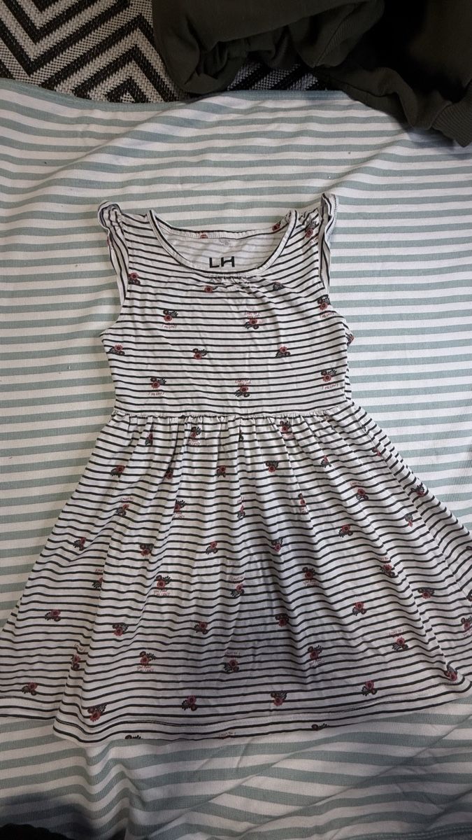 Vestiti & Gonne: Mädchen Kleid, Grösse 110 gestreift. – Usato da Zürich venduto da Krikri21