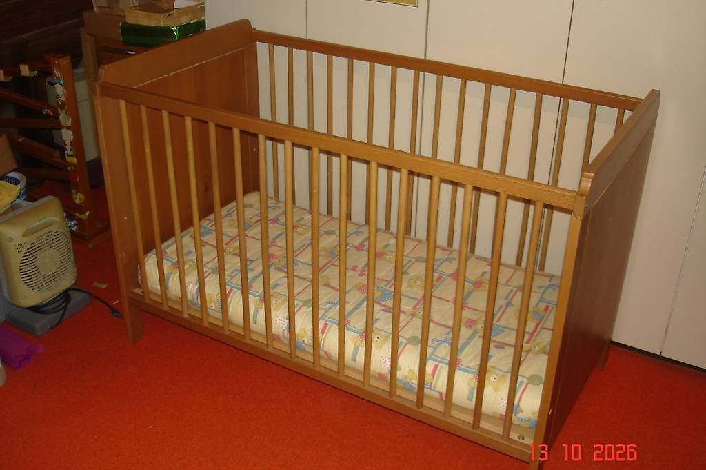 Letti: Kinderbett in Holz – Usato da Gelterfingen venduto da Chrambi 1