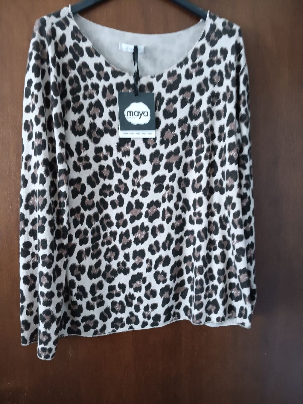 Pullover & Sweatshirts: wunderschöner Pullover leicht Leo-Muster, Top Look, Gr. L – Neu (gemäss Beschreibung) aus Stansstad von leoni66