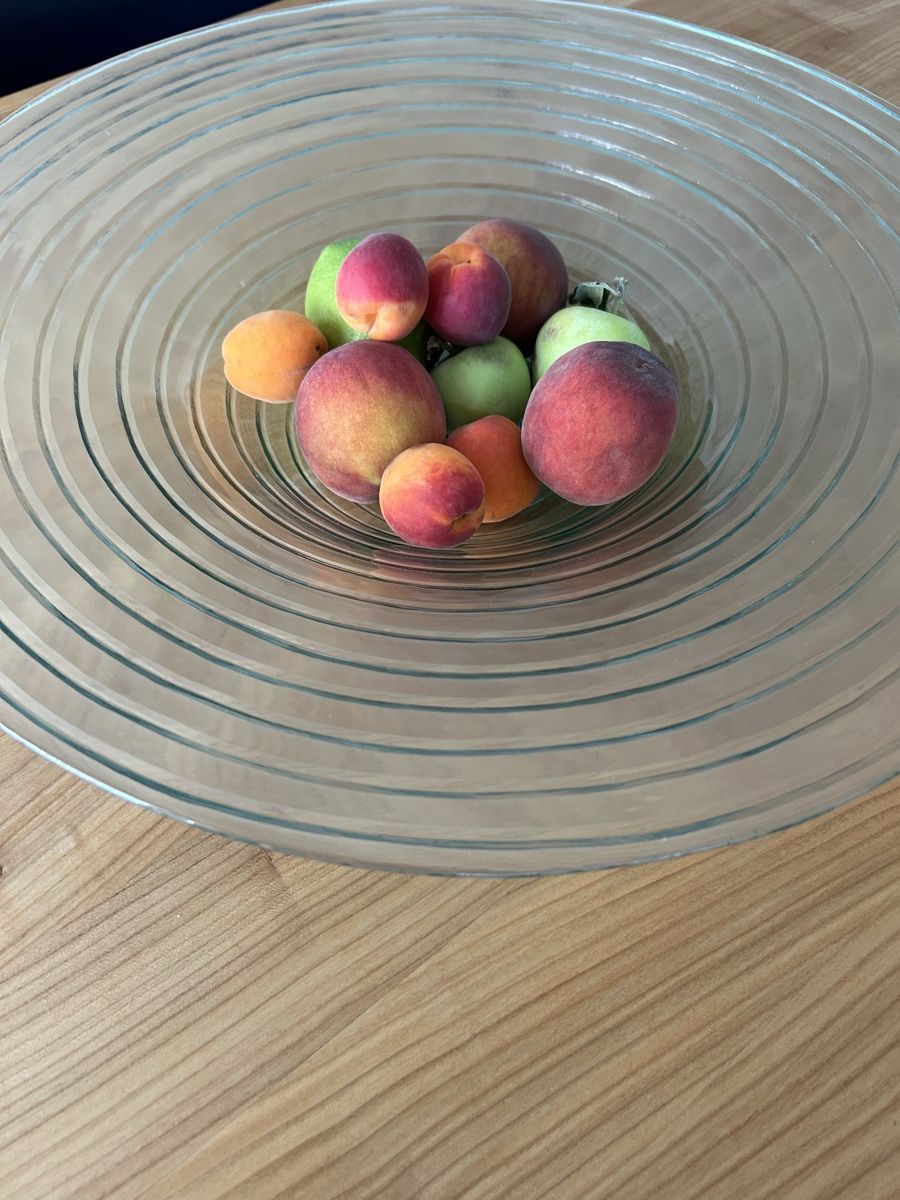 Verres: Schöne Glas-Obstschale rund geriffelt – D'occasion à Herzogenbuchsee par Cbltzr79 2