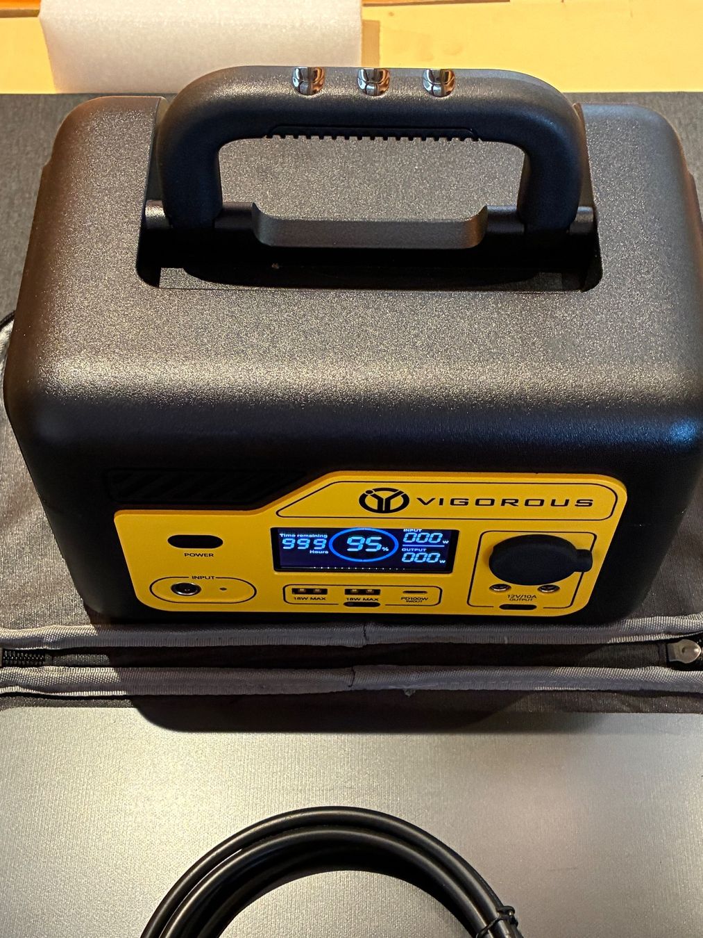 Dispositivi a energia solare: Power Station mit Solarpanel – Nuovo e nell'imballaggio originale da Cordast venduto da Suisseheinz 4