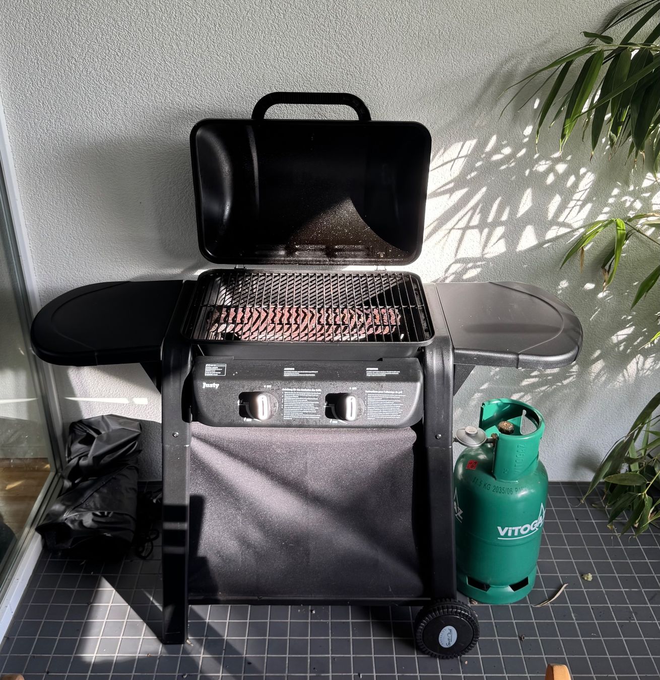 Grills: Gasgrill Justy, solider Zustand – Gebraucht aus Solothurn von flo_27sl 1