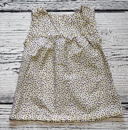 Handgemachtes Kleid mit Blumen Gr.74/80