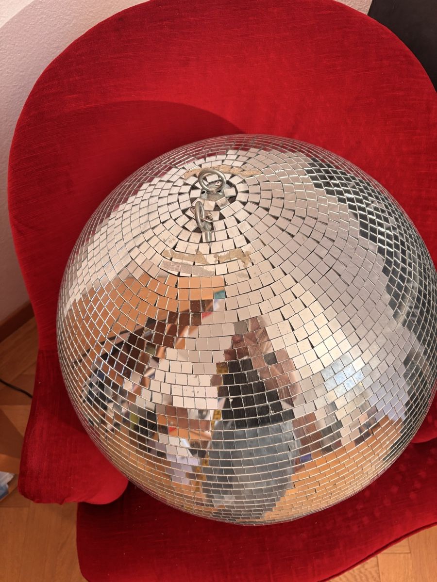 Tutte le decorazioni: Boule disco  – Usato da Fribourg venduto da mar_8s8b 1