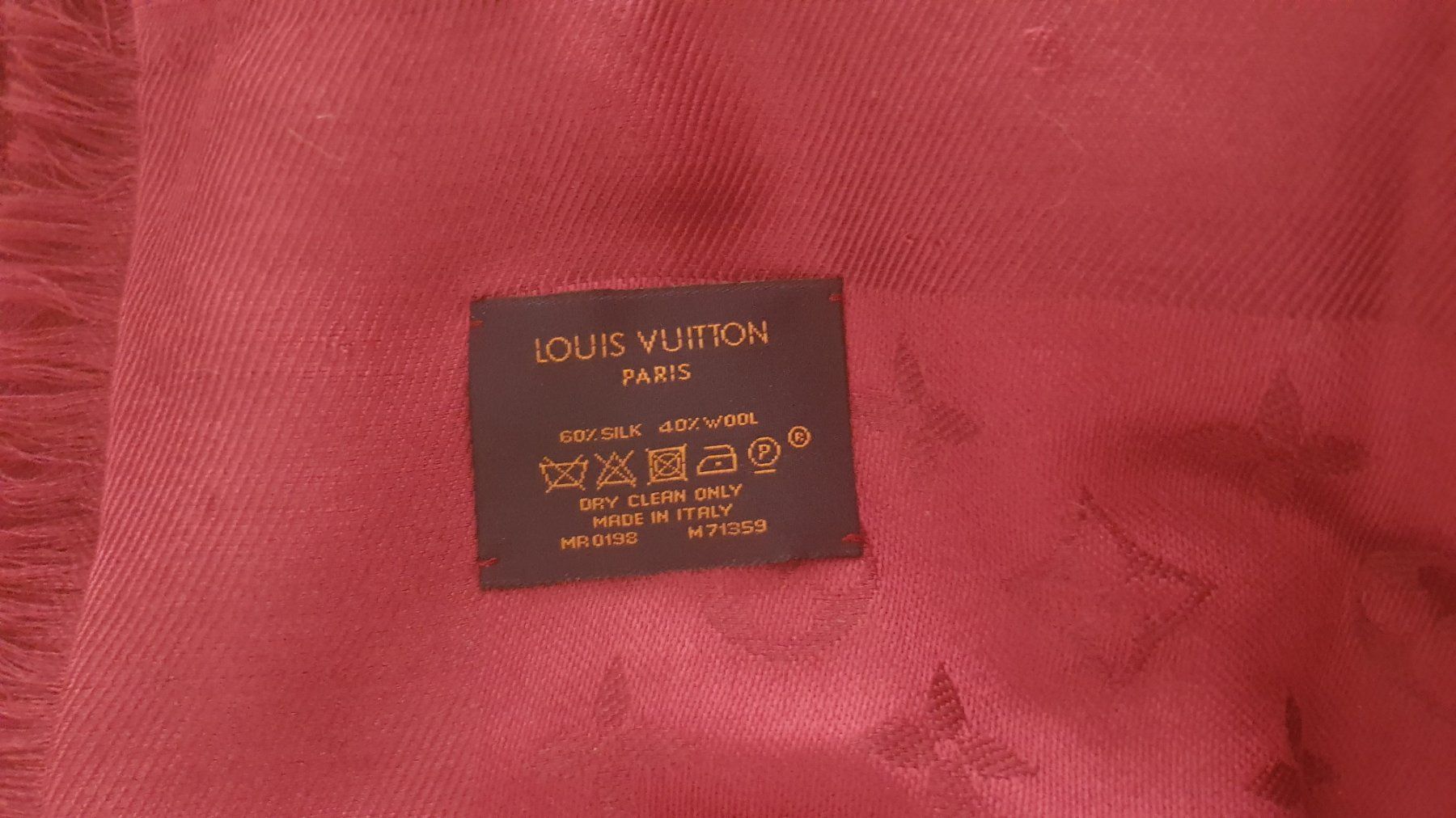 Louis Vuitton Foulard & Sciarpe: Louis vuitton schal monogram wine fullset mit r.kopie karton – Nuovo (secondo la descrizione) da Blumenstein venduto da Fantasy-Nails1966 1