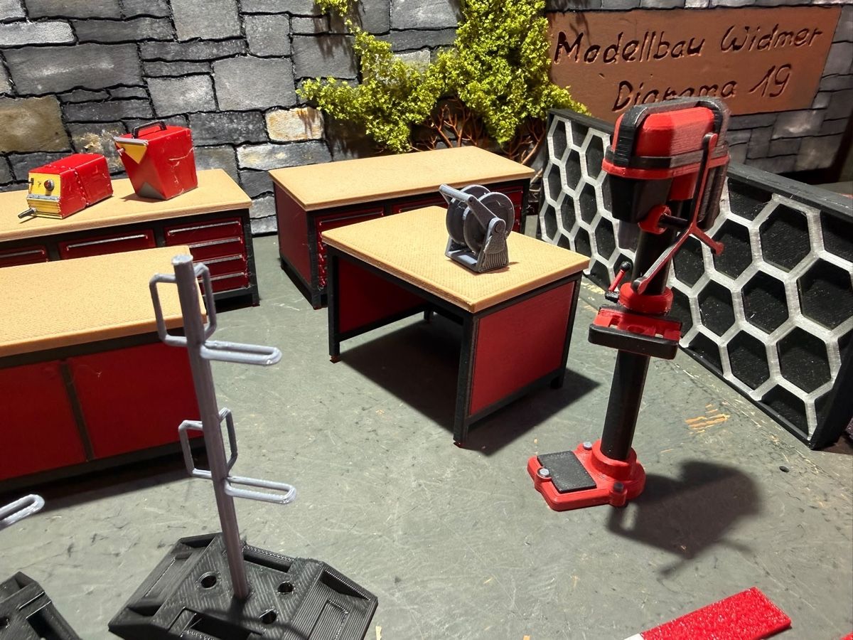 Modellismo RC: 1:14 Zubehör  – Usato da Altdorf UR venduto da modellbau-widmer 7