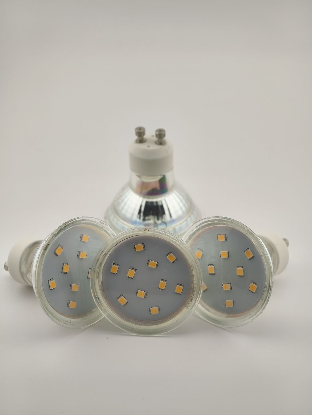 Lampade: 4x GU10 LED Spotlights Warm White – Usato da Uster venduto da TOPPRICEE