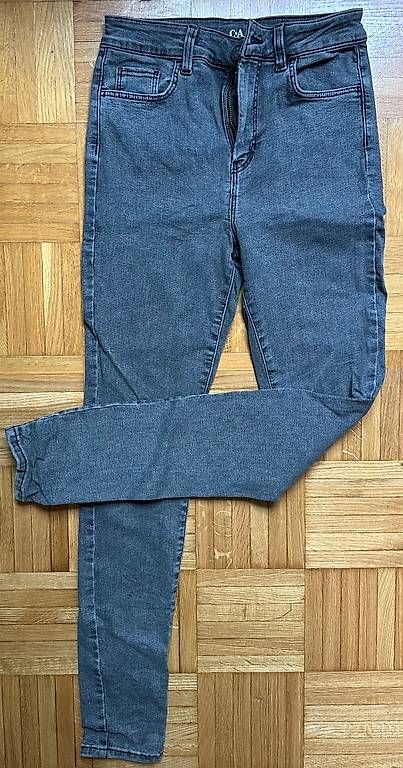 C&A Jeans: Grey Jeans – Gebraucht aus Zürich von abiiStore
