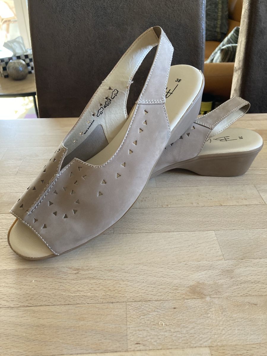 Scarpe da donna: Sandale B Well 38 – Usato da Schaffhausen venduto da christamawe