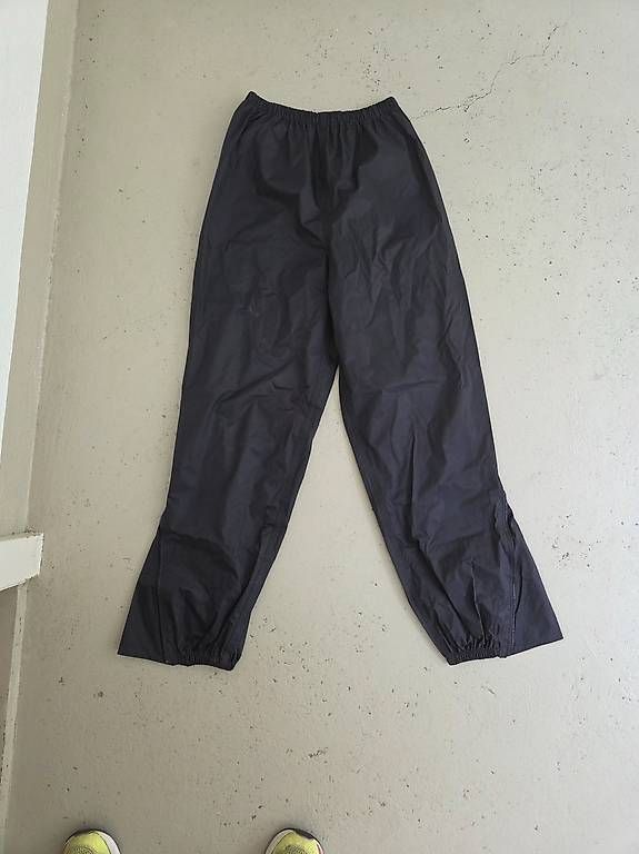 Pantaloni: Regenhose mit verschweissten Nähten – Usato da Ettingen venduto da EnnieRocks