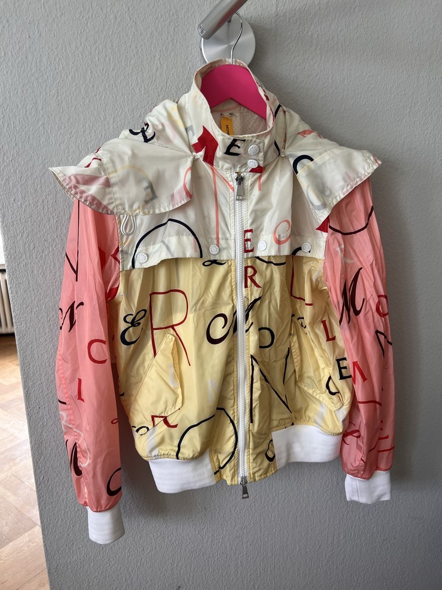 Moncler Giacche: Leichte Jacke Moncler, Gr. 1 (36) – Usato da Solothurn venduto da Brini06