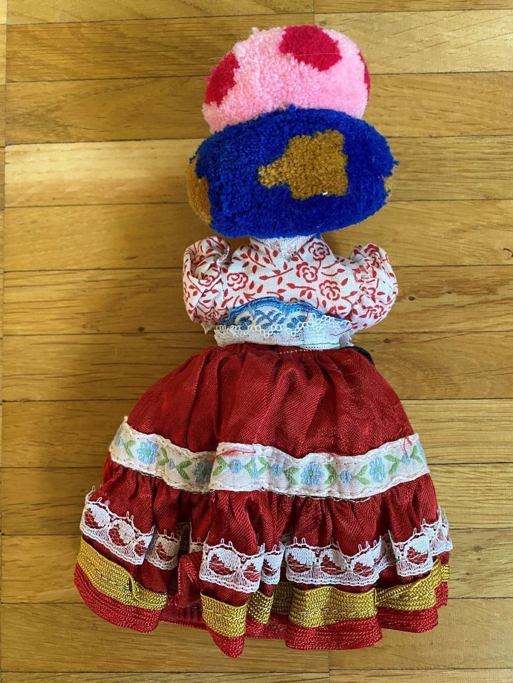Bambole: Spanische Folklore Puppe 19cm (alt) – Usato da Kastanienbaum venduto da Muenchnerkindl1 1
