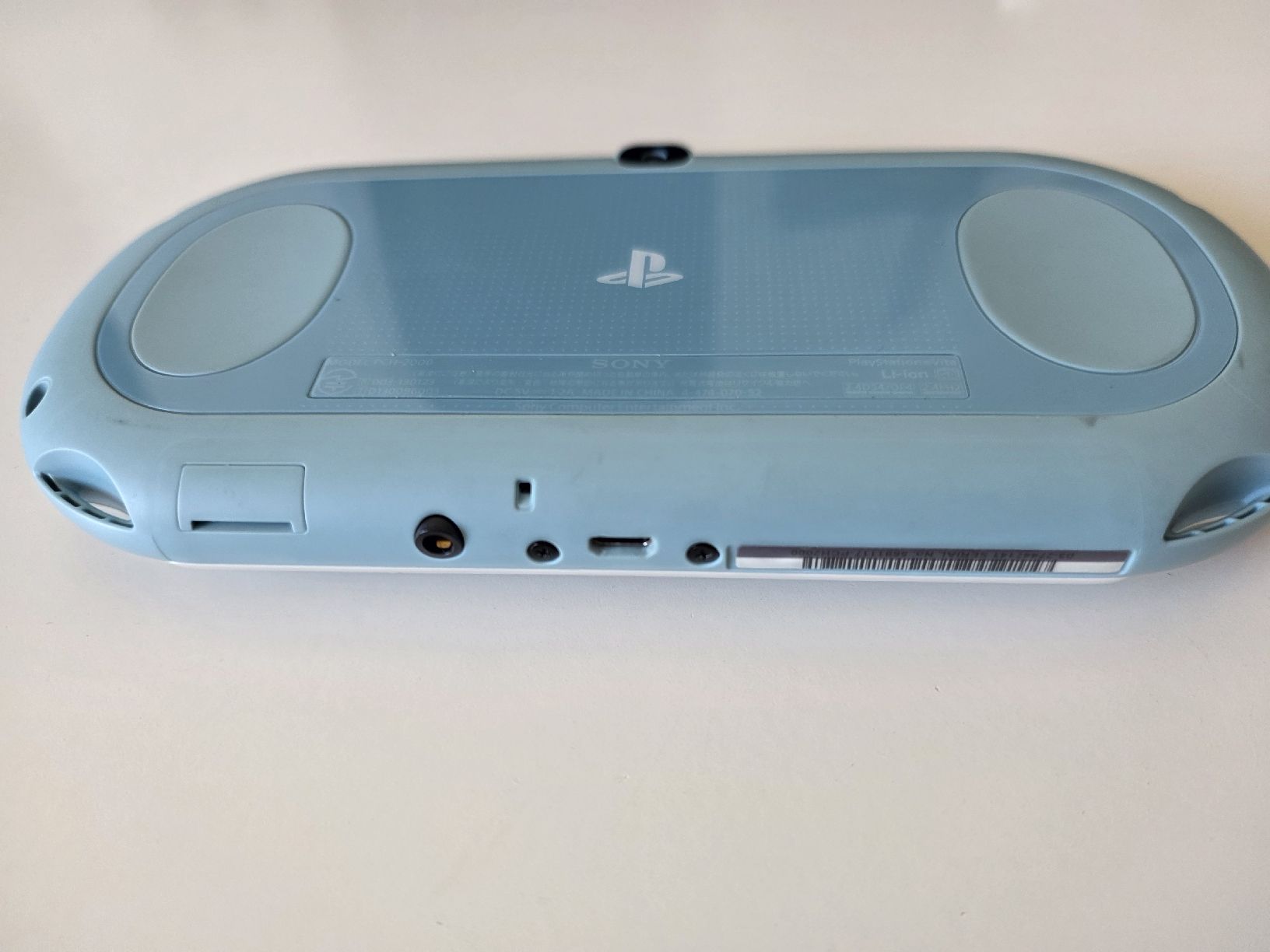 Sony Consoles: PS Vita PCH 2000 – Défectueux à Blonay par Arnaud3 4
