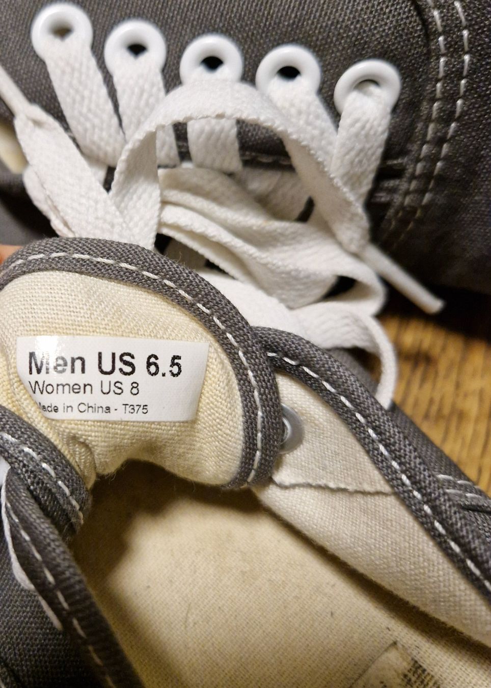 Vans Herrenschuhe: VANS Sneaker Gr. 39.5 Damen Schuhe Grau – Gebraucht aus Benken SG von EgMoJo 2