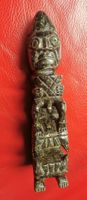 Totem traditionelle Skulptur