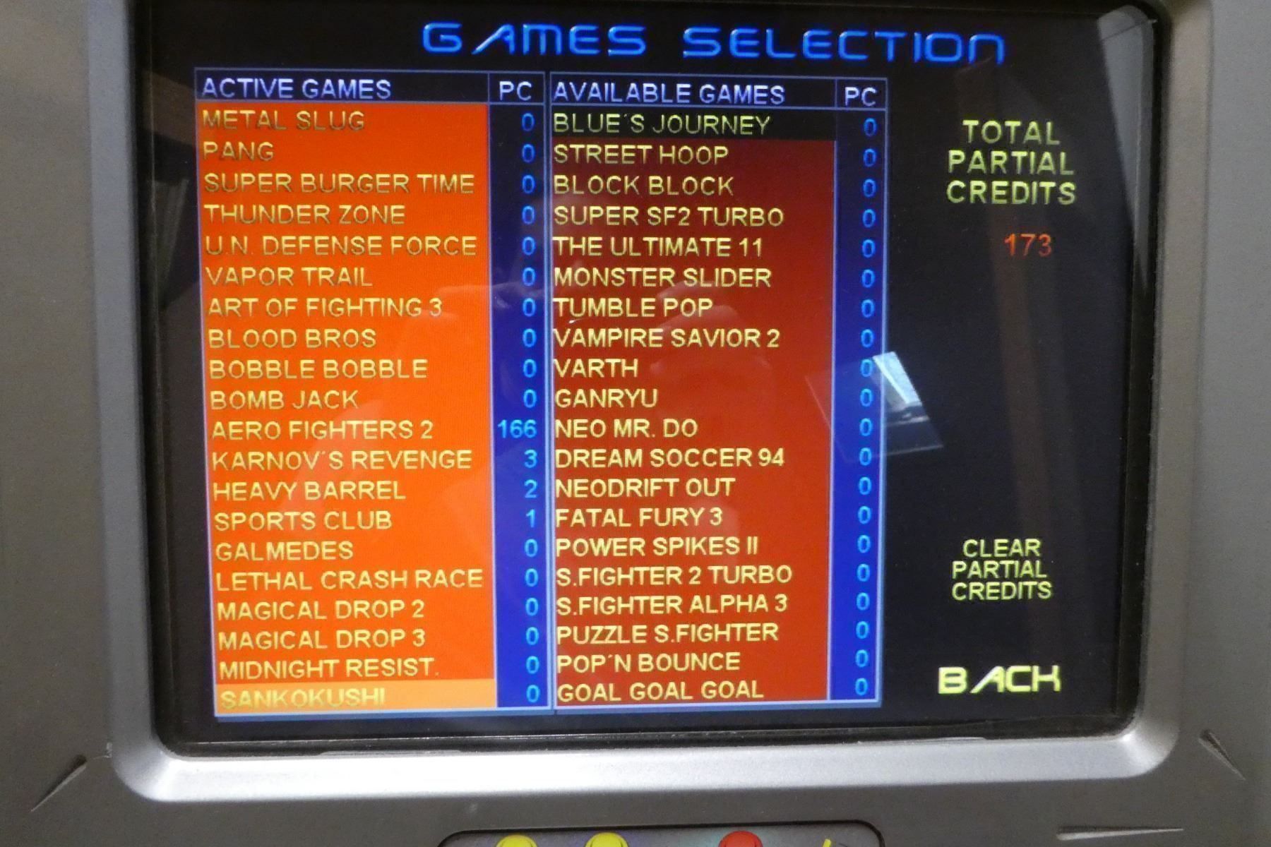 Slot Machine: Arcade Tabletop von Avrenches – Usato da Lausen venduto da Vectrex1 7