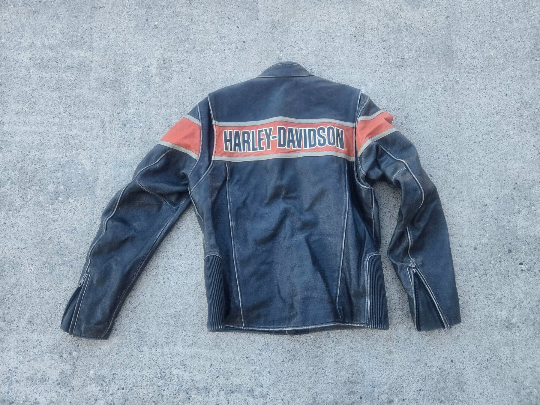 Harley-Davidson Vestes: Harley Davidson Motorradjacke Leder M – D'occasion à Siebnen par kar_n5st 1