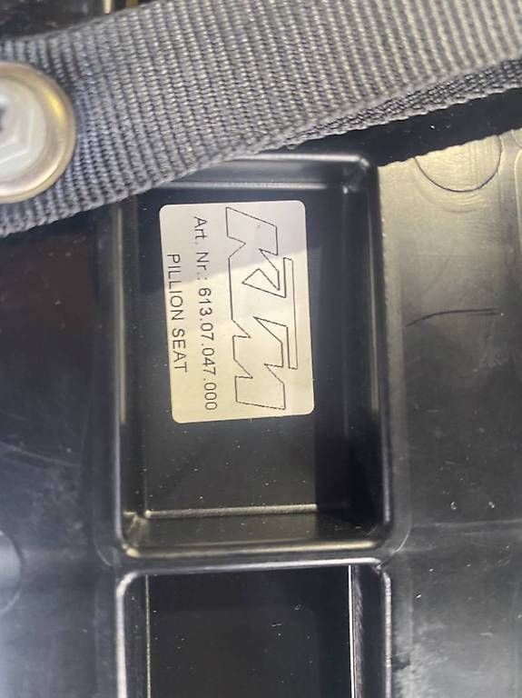 Tutti i ricambio per moto: Selle passager KTM 1290 super Duke R – Usato da Monthey venduto da montheyenvalais 2