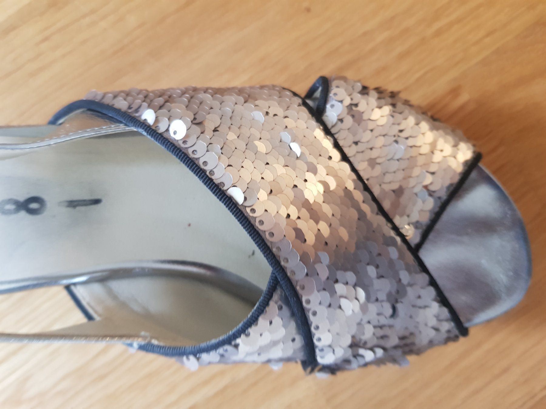 Scarpe da donna: Pailetten Sandalen, Grösse 36 – Usato da Eschenbach SG venduto da SanFranciscoCalifornia 3