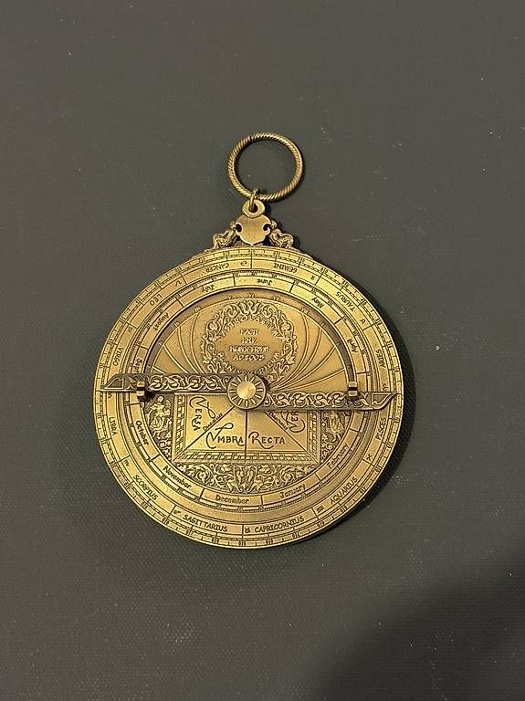 Misurare: Astrolabe planisphérique en laiton – Usato da Les Avanchets venduto da VV_75