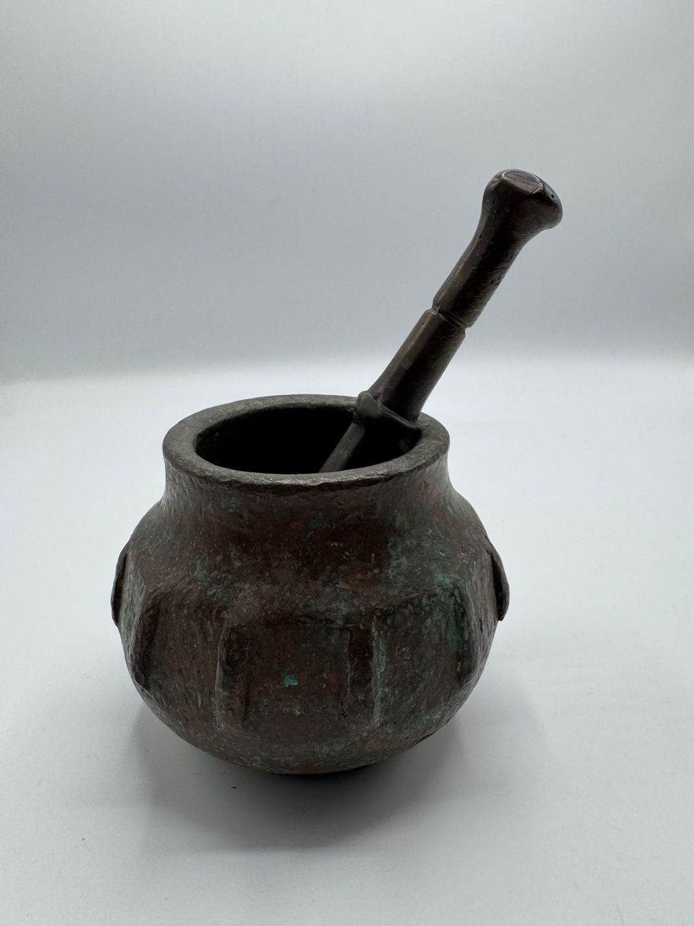 Altro per cucinare: Mörser aus Bronze mit Stössel – Usato da Sachseln venduto da BONATI01