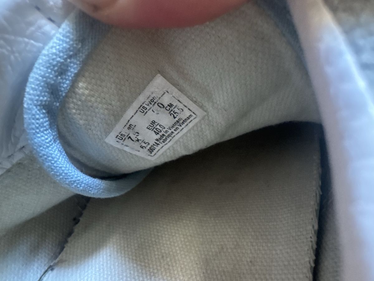 Vans Scarpe da uomo: Vans Sneaker Vans blau/grau Grösse 40 – Usato da Kradolf venduto da ij5 4