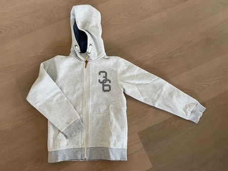 Leichte Jacke in Grösse 146/152
