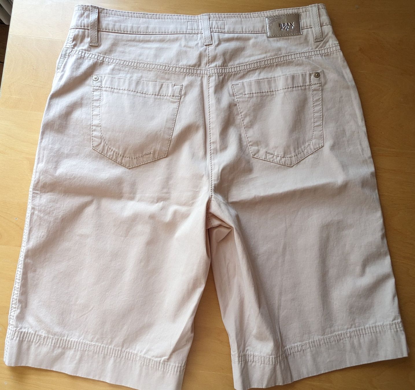 Brax Hosen: Brax cotton shorts Gr 40 – Neu und originalverpackt aus Thalwil von kat_d85f 4