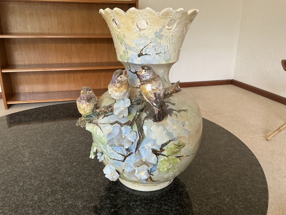Vase & Récipients: Antike Vase mit Vogelfiguren – D'occasion à Oberwil BL par 400_p2wn
