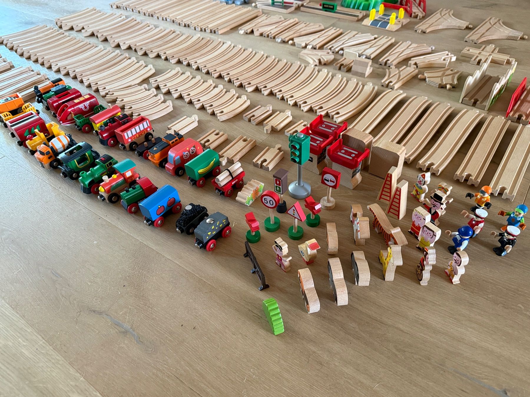 Brio Giocattoli: Riesiges Briobahn-Set ab 1.- – Usato da Binz venduto da Labruyere 2
