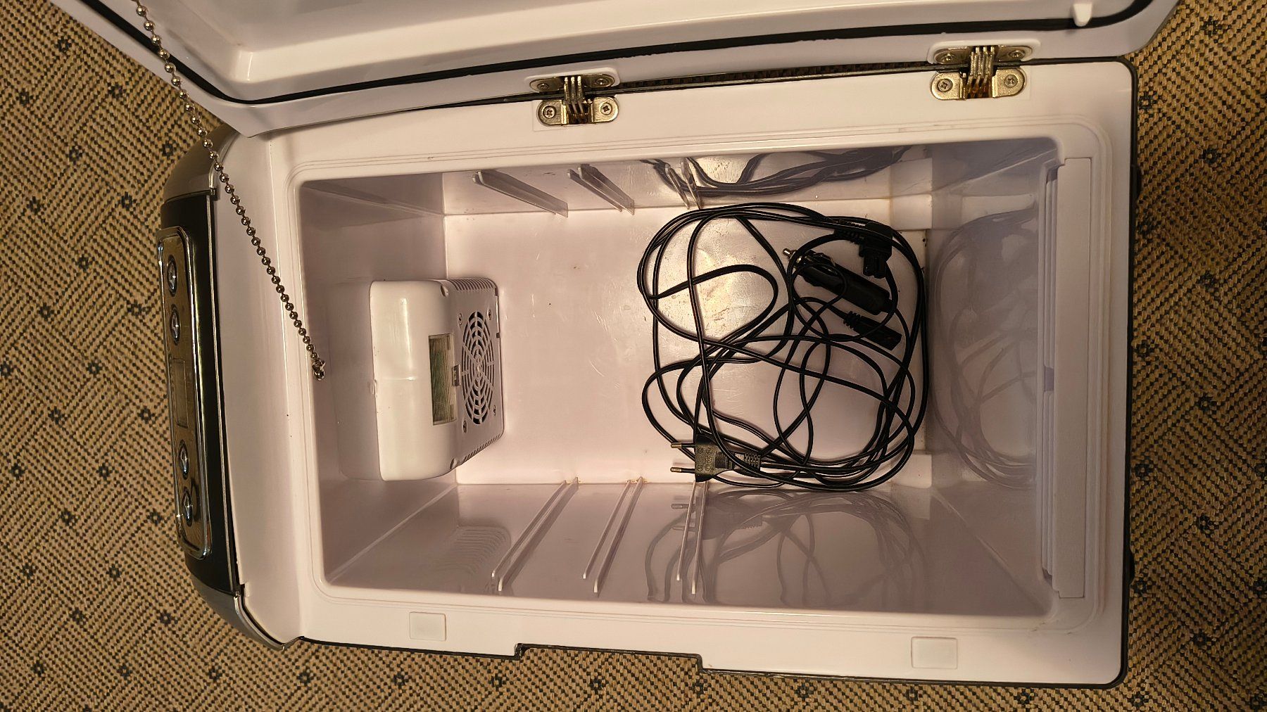 Kühlschrank: Mini-Kühlschrank – Gebraucht aus Eschenz von tzdesign 3