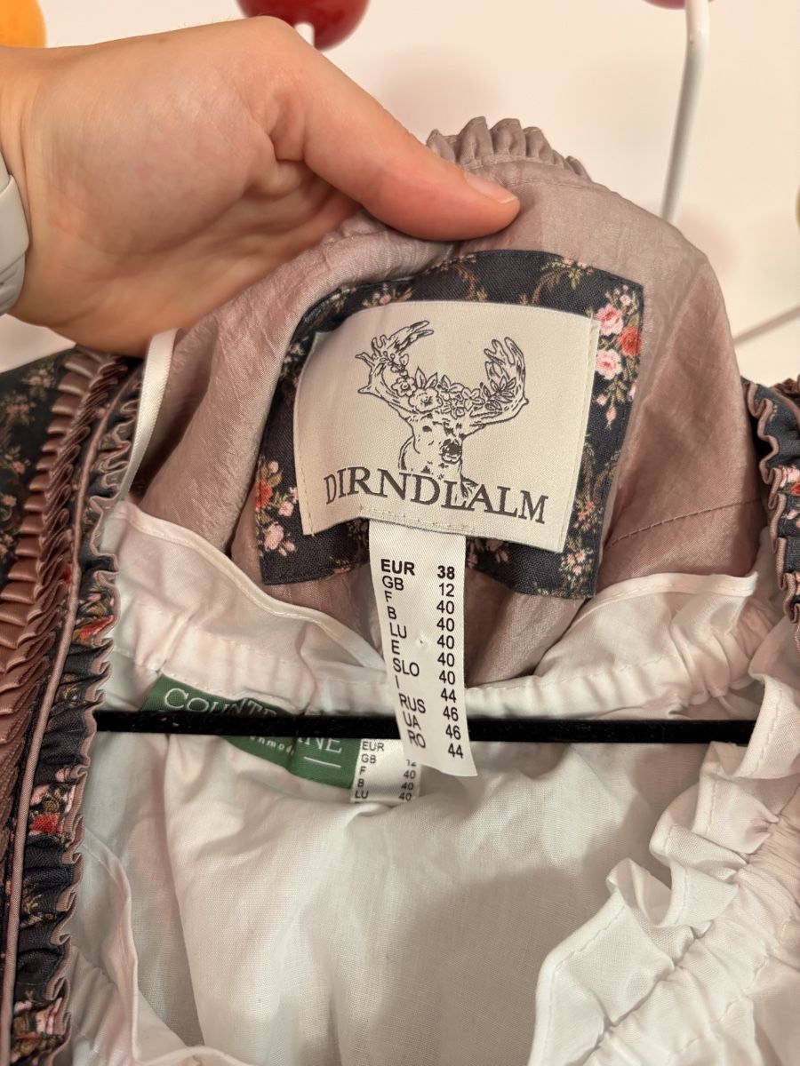 Costumi: Dirndl - Dirndlalm - Gr 38 – Usato da Zürich venduto da nin_n7p7 7