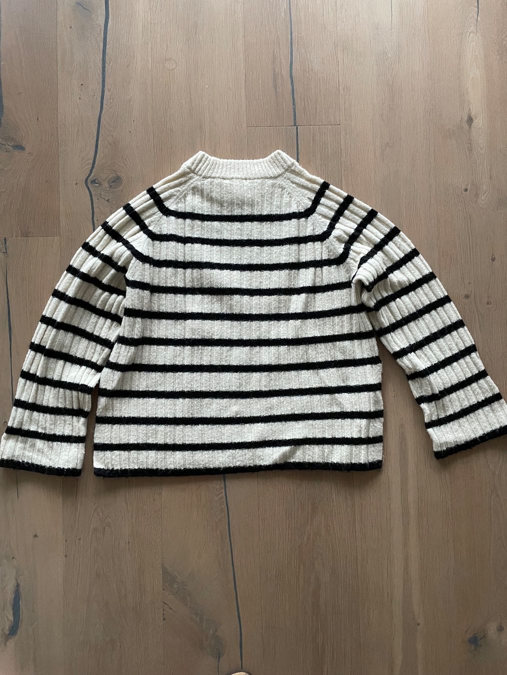 H&M Maglioni & Felpe: H&M Mama Ripped Pullover – Usato da Bern venduto da wit_9rjw 2