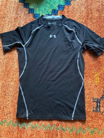 Under Armour Herren Shirt Grösse L schwarz guter Zustand