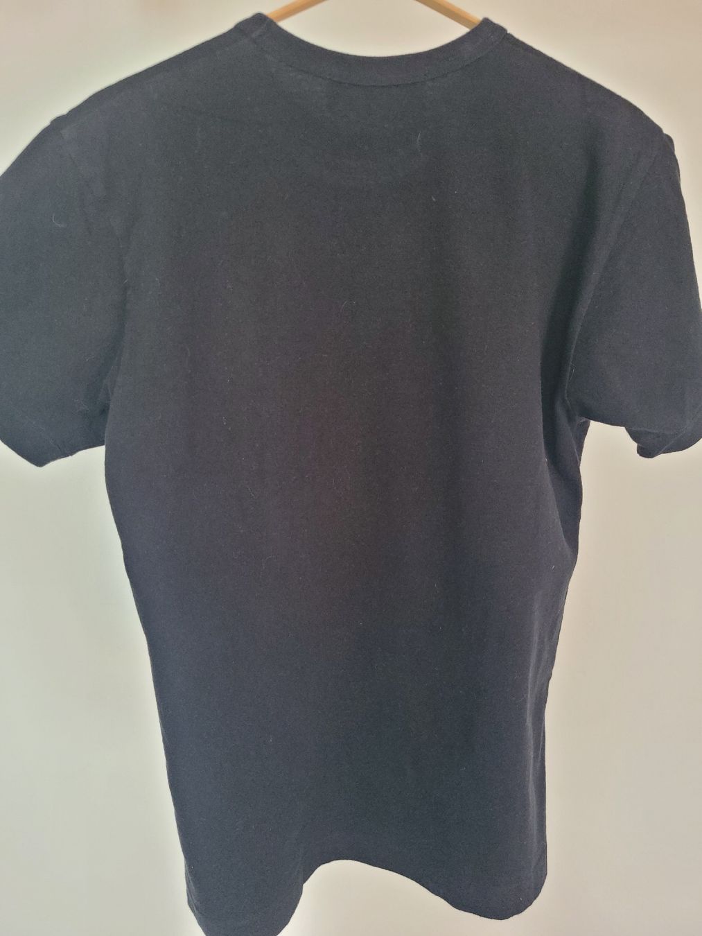 Comme Des Garcons T-shirt: COMME DES GARÇONS T-SHIRT – Usato da Zürich venduto da mer_6tqg 1
