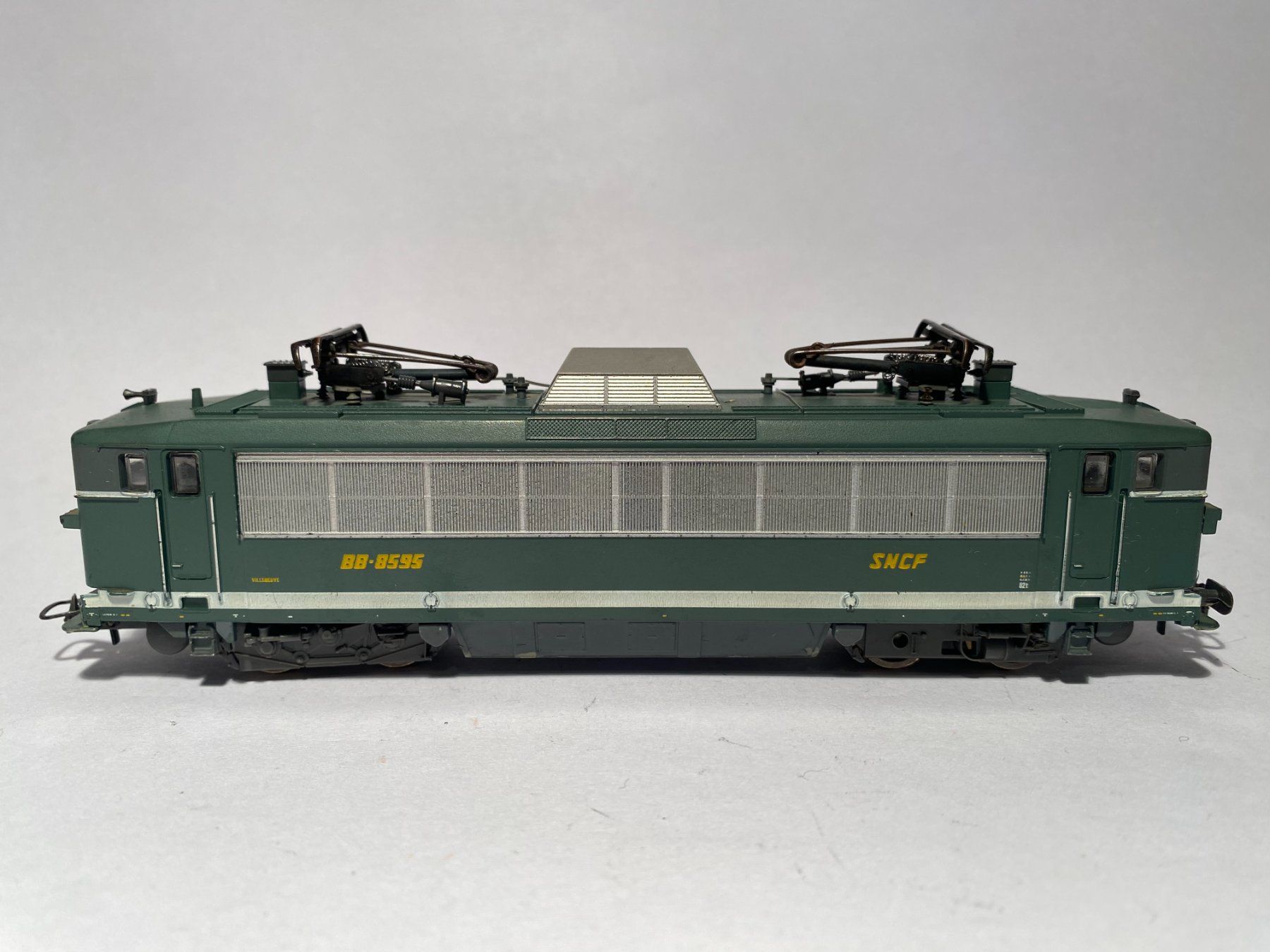 Lima Modellini di ferrovie: Lima E-Lok BB 8595 SNCF grün, DC Analog – Usato da Buchrain venduto da Modellbahn11 1