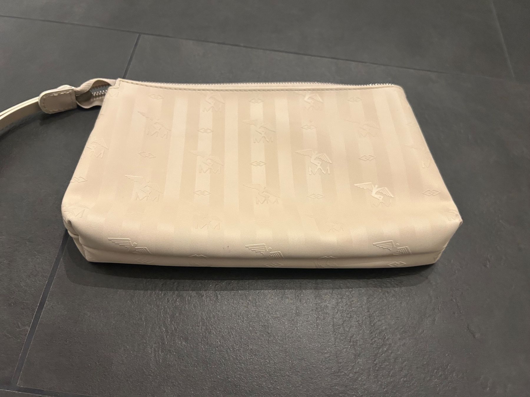 Maison Mollerus Trousses de maquillage: Maison Mollerus - Necessaire beige – Neuf (Voir description) à Wettswil par 8wkc_ne 1