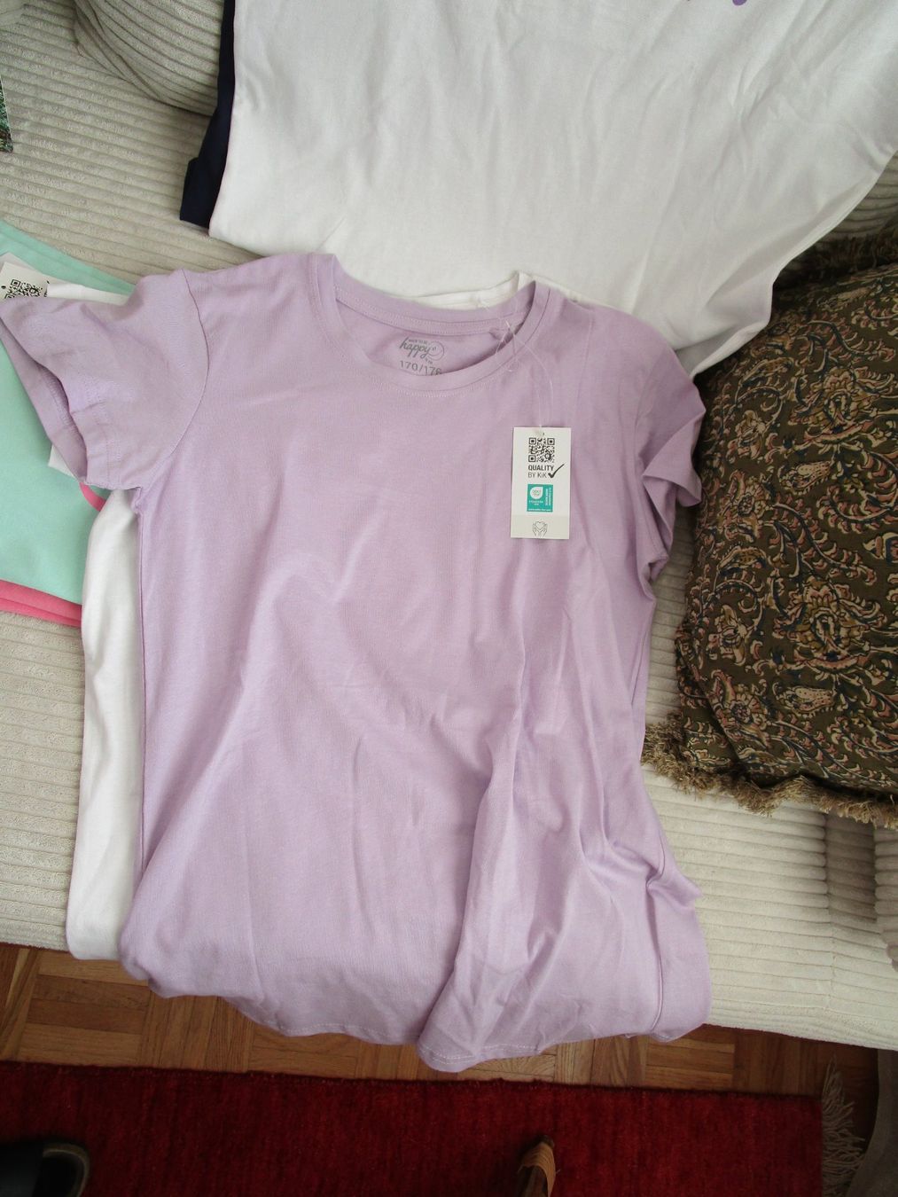 Lotti & Set di vestiti: NEU...7 Basic Shirts Baumwolle Mädchen 170/176 – Nuovo e nell'imballaggio originale da Scuol venduto da Luana.. 2