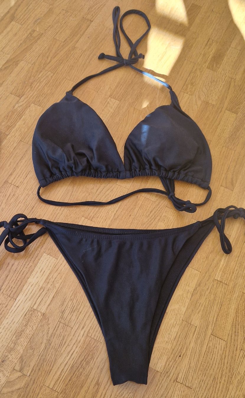 Maillots de bain & Bikinis: Maillot de bain noir taille M – Neuf (Voir description) à Versoix par aline_b
