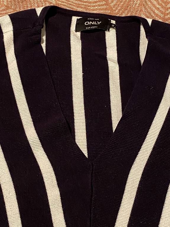 Only Maglioni & Felpe: ONLY Strickpullover, gestreift, Gr. S - Top Zustand! – Usato da Oberrohrdorf venduto da Desteny1 1