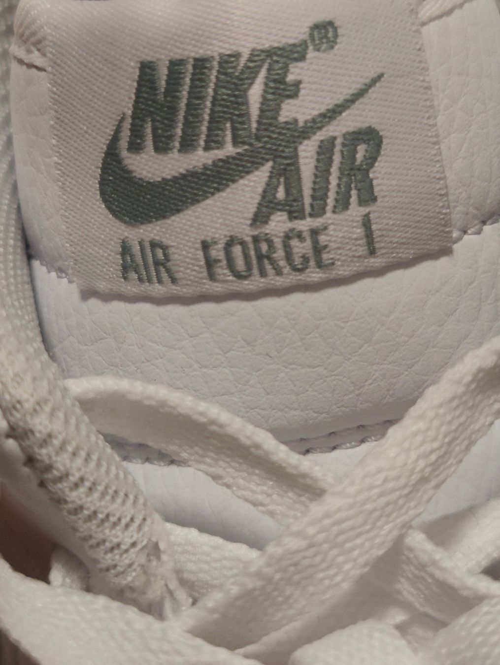 Nike Scarpe da uomo: Nike Air Force 1 – Nuovo (secondo la descrizione) da Jona venduto da Curtis90 3