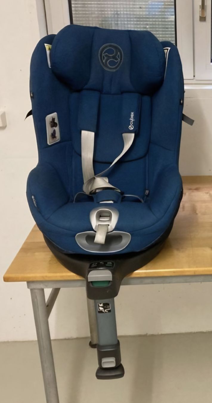 Cybex Auto-Kindersitze: Cybex Cloud Z Babyschale + Sitz + Isofix-Basis – Gebraucht aus Winterthur von Pixi 1