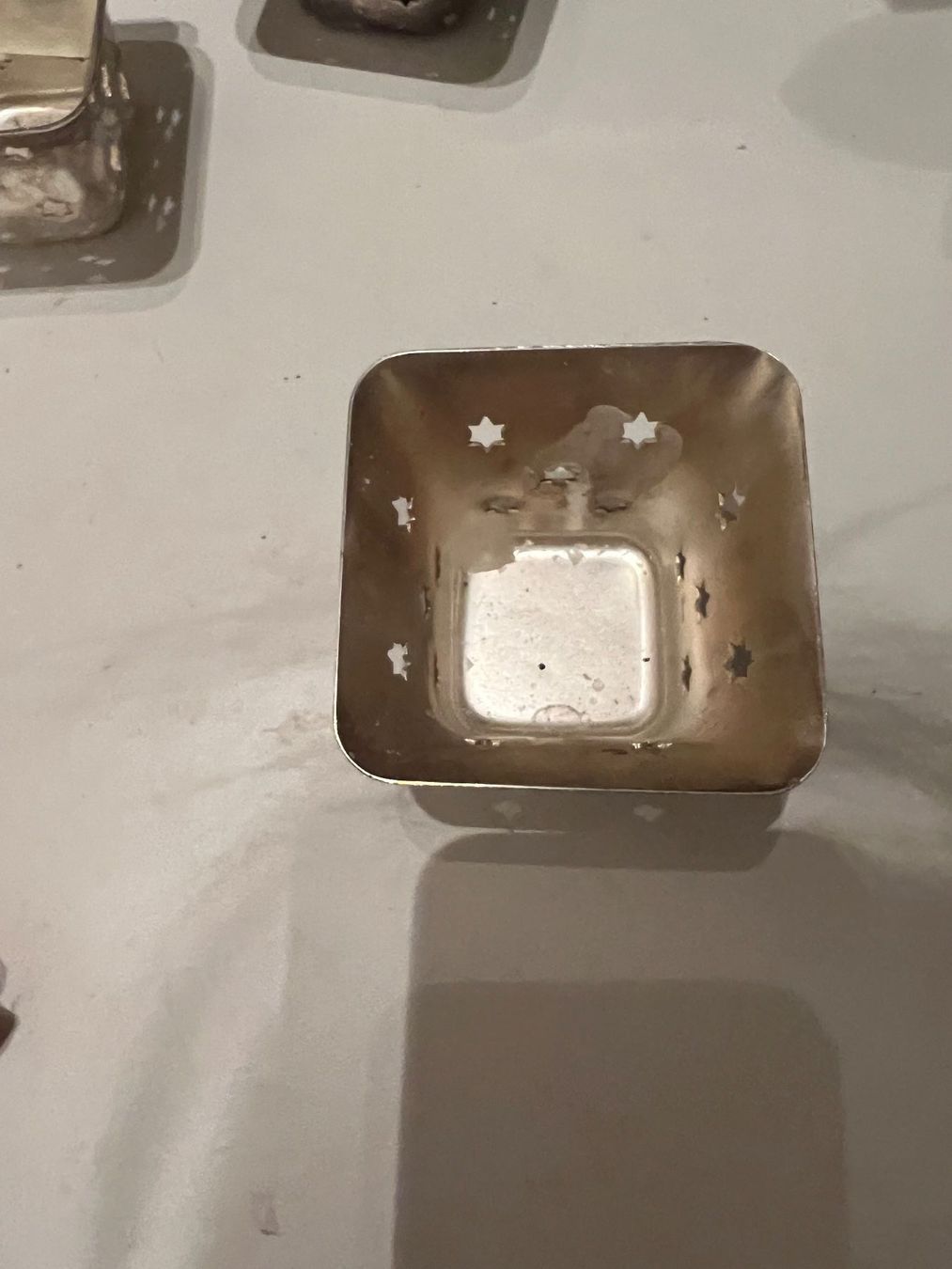Portacandele: Teelichtglas Sternenmuster silberfarben Dekoration – Usato da Wittenbach venduto da Xastridx 1