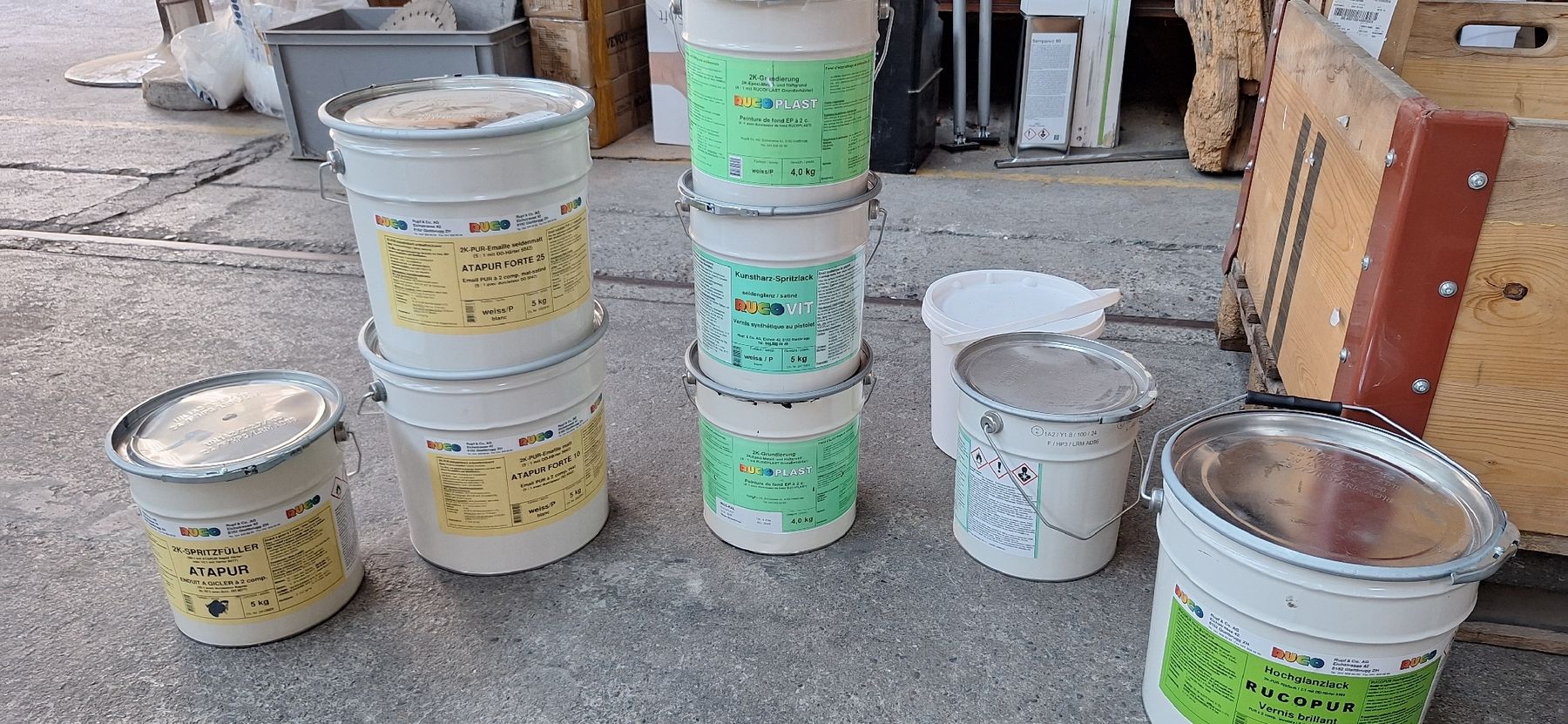 Peintures: Lackposten Ruco, teils neu – D'occasion à Kloten par WOODStudio 6