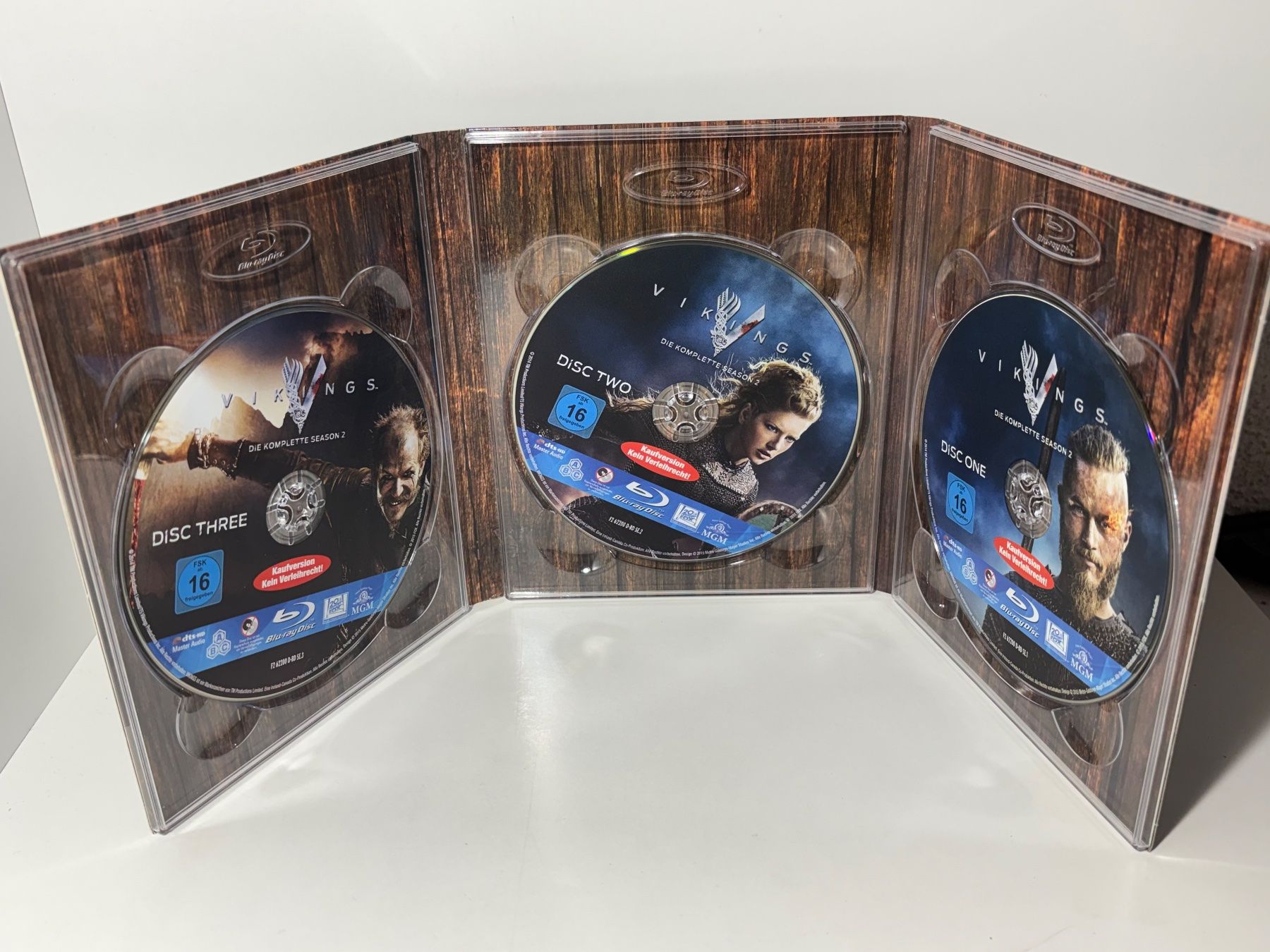 Tous les DVDs: Vikings Staffel 1&2 Blu Ray – D'occasion à Wilderswil par Sstriker 8