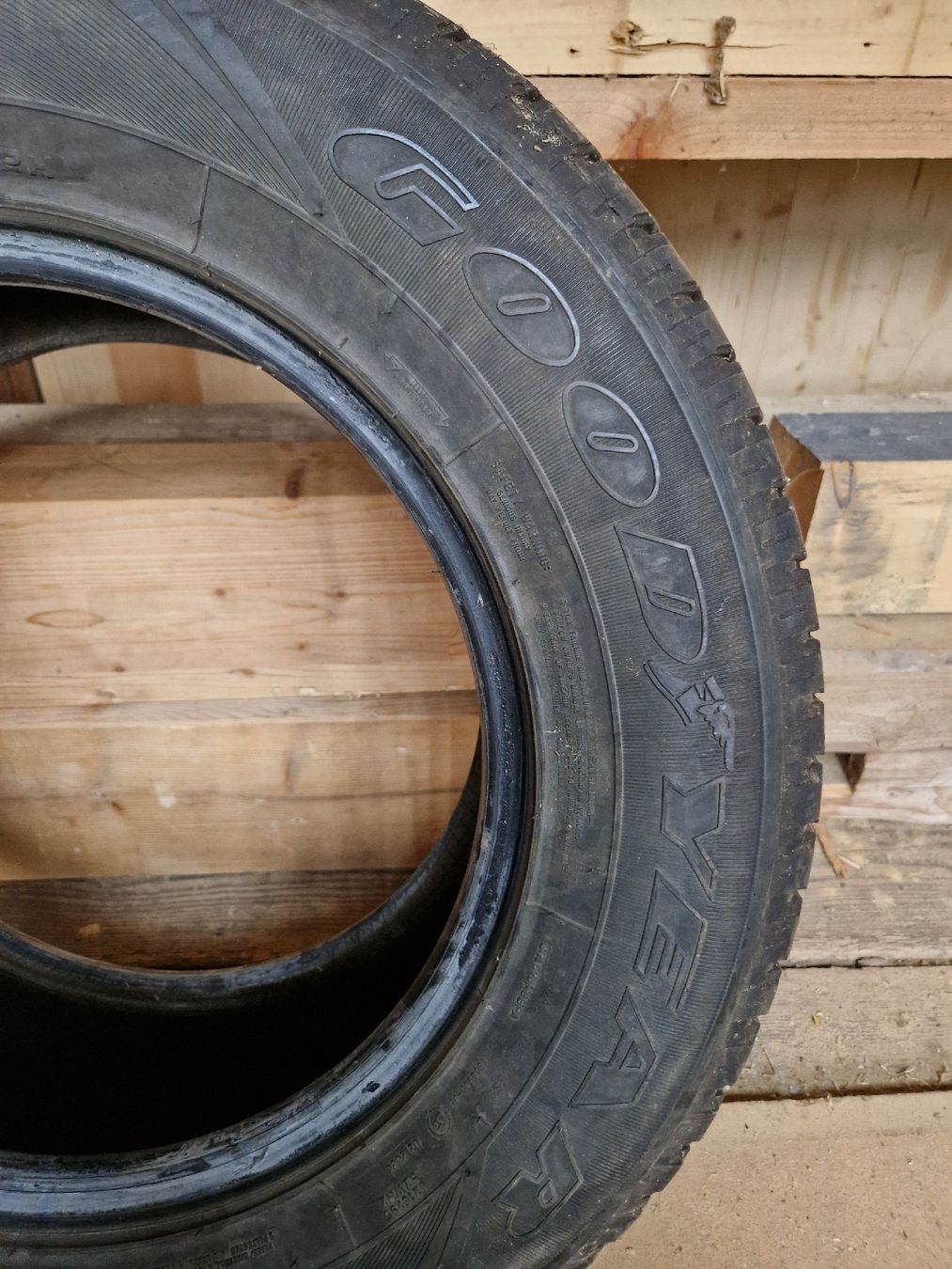 Goodyear Pneus & Kompletträder: Pneu GOODYEAR WRANGLER 265/65R17 M+S – Gebraucht aus rain von andy.88 2