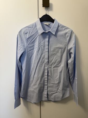 Helles, blau gestreiftes Hemd von H&M, Grösse 36